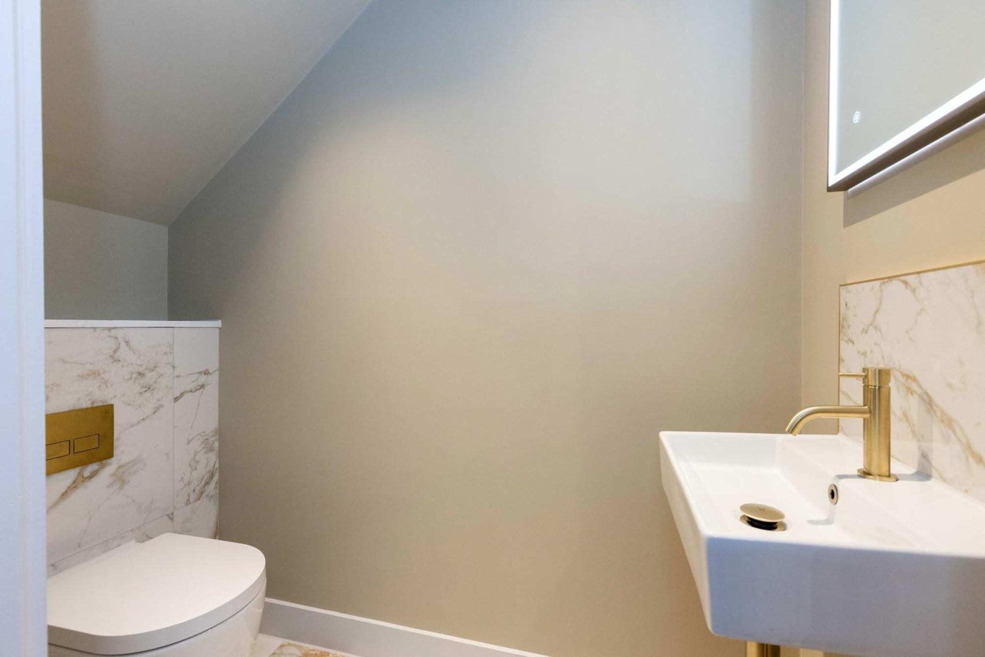 Dragon Suites - City Centre 2 Bed Luxury Mews House เอดินบะระ ภายนอก รูปภาพ